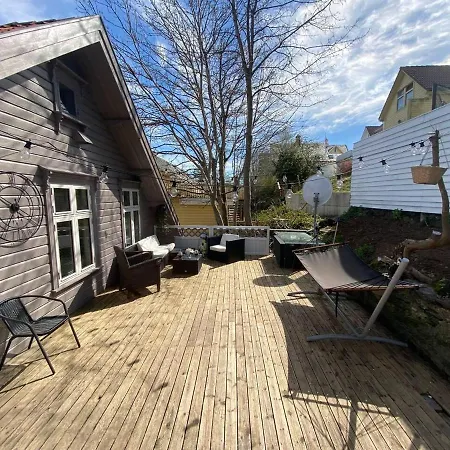 Apartment Roof Top With Terrace 3br *